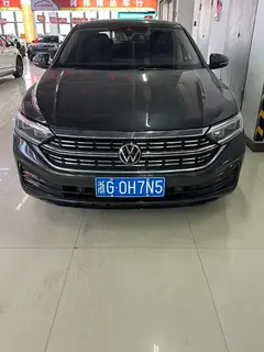 Volkswagen Sagitar 2023 300TSI DSG Versión más allá exterior foto 2