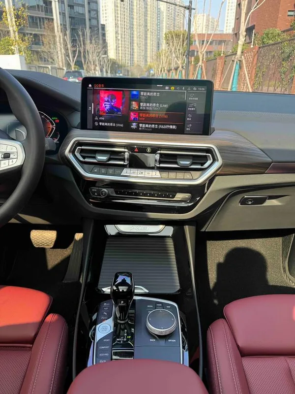 BMW X3 2023 xDrive30i Leader M Ensemble de nuit Yao intérieur photo 14 BMW X3 2023 xDrive30i Leader M Ensemble de nuit Yao intérieur photo 14
