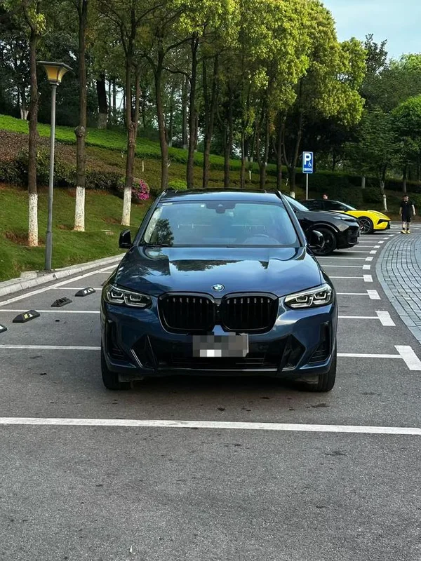 BMW X3 2023 xDrive30i Tipo de lujo M Traje de noche Yao exterior foto 2 BMW X3 2023 xDrive30i Tipo de lujo M Traje de noche Yao exterior foto 2