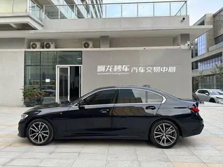 BMW 3 Series 2022 325Li M Sports suit exterior photo 4 BMW 3 Series 2022 325Li M Sports suit exterior photo 4