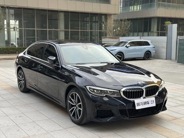 BMW 3 Series 2022 325Li M Sports suit interior photo 11 BMW 3 Series 2022 325Li M Sports suit interior photo 11