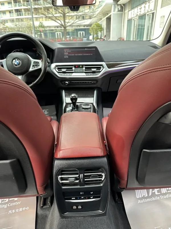 BMW 3 Series 2022 325Li M Sports suit interior photo 16 BMW 3 Series 2022 325Li M Sports suit interior photo 16