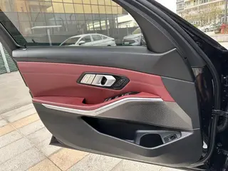 BMW 3 Series 2022 325Li M Sports suit interior photo 17 BMW 3 Series 2022 325Li M Sports suit interior photo 17