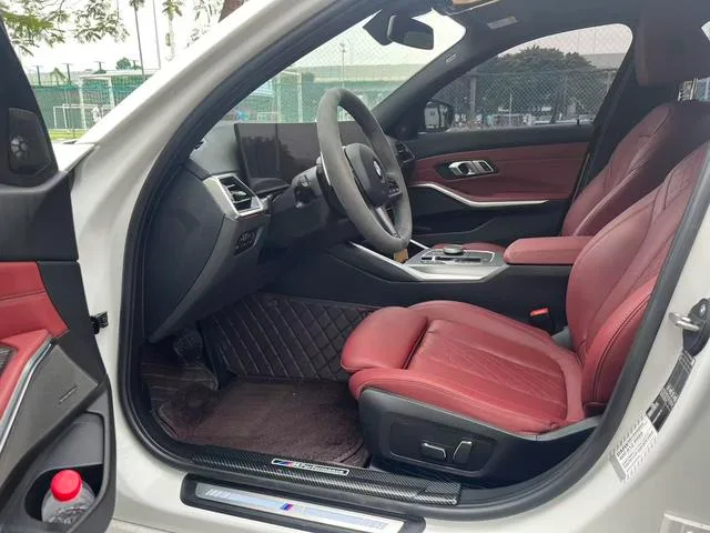 BMW 3 Series 2025 330i M Sports Night Suit exterior photo 4