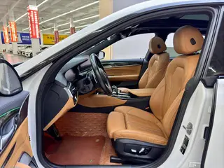 BMW 6 Series GT 2022 630i M Conjunto deportivo exterior foto 7