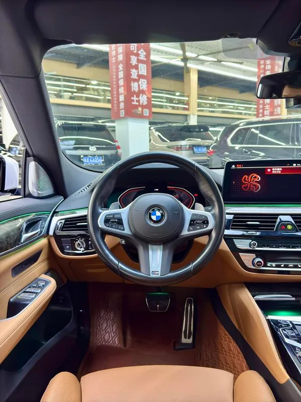 BMW 6 Series GT 2022 630i M Conjunto deportivo interior foto 9