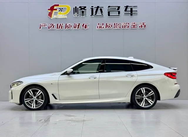 BMW 6 Series GT 2022 630i M Conjunto deportivo interior foto 15