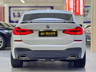 BMW 6 Series GT 2022 630i M Conjunto deportivo interior foto 16