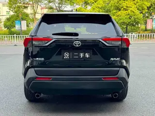 Toyota RAV4 2024 2.0L CVT Versión urbana de tracción en dos ruedas exterior foto 5