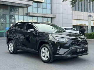 Toyota RAV4 2024 2.0L CVT Versión urbana de tracción en dos ruedas exterior foto 8