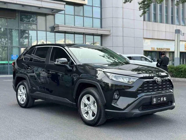 Toyota RAV4 2024 2.0L CVT Versión urbana de tracción en dos ruedas exterior foto 8