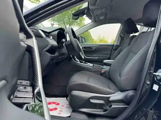 Toyota RAV4 2024 2.0L CVT Versión urbana de tracción en dos ruedas interior foto 12