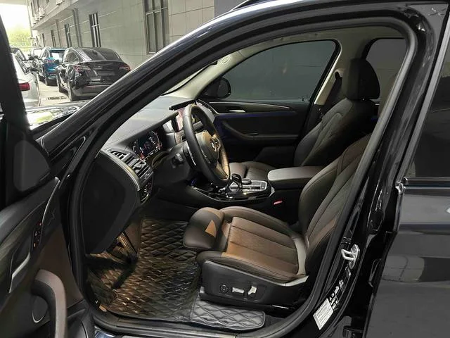 BMW X3 2022 xDrive30i Leading Type M Obsidian Night Suit exterior photo 5 BMW X3 2022 xDrive30i Leading Type M Obsidian Night Suit exterior photo 5