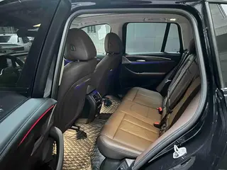 BMW X3 2022 xDrive30i Leading Type M Obsidian Night Suit interior photo 15 BMW X3 2022 xDrive30i Leading Type M Obsidian Night Suit interior photo 15