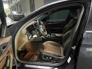 BMW 5 Series 2022 525Li M Sports suit interior photo 18 BMW 5 Series 2022 525Li M Sports suit interior photo 18