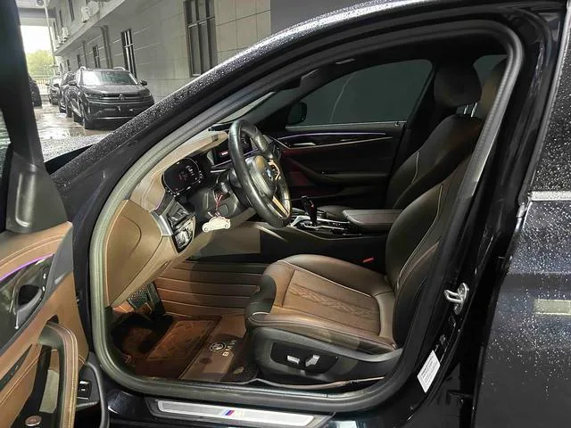 BMW 5 Series 2022 525Li M Sports suit interior photo 18 BMW 5 Series 2022 525Li M Sports suit interior photo 18