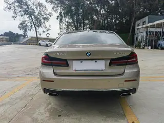 BMW 5 Series 2022 Segundo cambio 530Li Tipo de lujo Traje de lujo exterior foto 6 BMW 5 Series 2022 Segundo cambio 530Li Tipo de lujo Traje de lujo exterior foto 6
