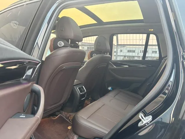 BMW X3 2022 Reforma xDrive25i M Conjunto deportivo interior foto 9 BMW X3 2022 Reforma xDrive25i M Conjunto deportivo interior foto 9