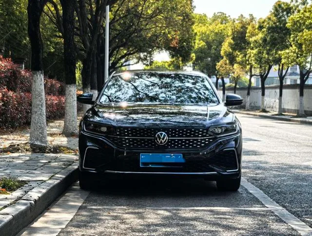 Volkswagen Passat 2024 380TSI Star Elite Edition exterior photo 2