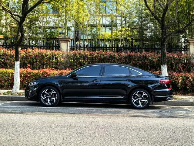 Volkswagen Passat 2024 380TSI Star Elite Edition exterior photo 3