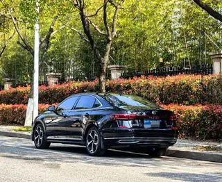 Volkswagen Passat 2024 380TSI Star Elite Edition interior photo 11