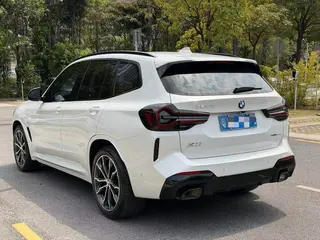 BMW X3 2023 xDrive30i Líder M Traje de noche Yao exterior foto 3 BMW X3 2023 xDrive30i Líder M Traje de noche Yao exterior foto 3
