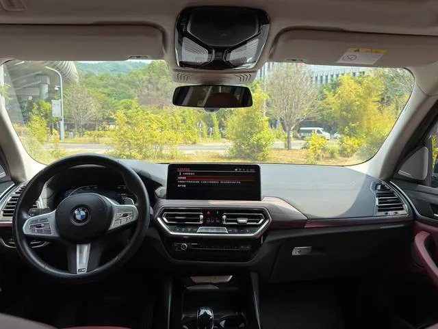 BMW X3 2023 xDrive30i Líder M Traje de noche Yao interior foto 13 BMW X3 2023 xDrive30i Líder M Traje de noche Yao interior foto 13