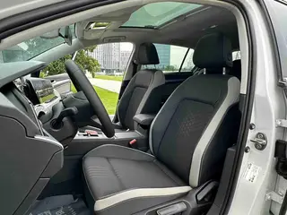 Volkswagen Golf 2023 280TSI DSG Pro extérieur photo 6 Volkswagen Golf 2023 280TSI DSG Pro extérieur photo 6