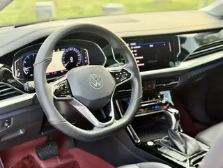 Volkswagen Passat 2022 380TSI Versión principal exterior foto 5 Volkswagen Passat 2022 380TSI Versión principal exterior foto 5