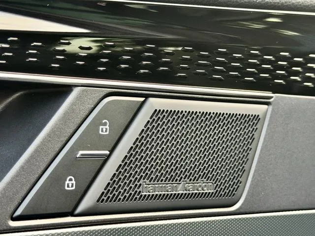 Volkswagen Passat 2022 380TSI Versión principal exterior foto 8 Volkswagen Passat 2022 380TSI Versión principal exterior foto 8