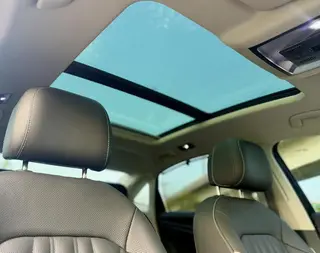 Volkswagen Passat 2022 380TSI Versión principal interior foto 15 Volkswagen Passat 2022 380TSI Versión principal interior foto 15