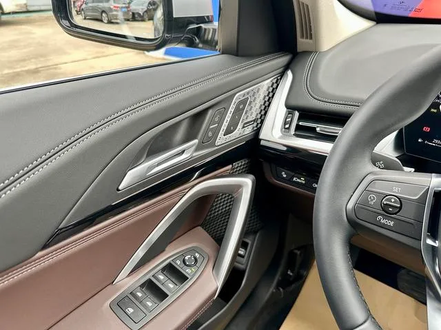 BMW X1 2025 sDrive25Li X Traje de diseño interior foto 20 BMW X1 2025 sDrive25Li X Traje de diseño interior foto 20