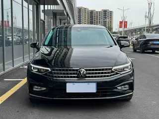 Volkswagen Magotan 2023 200 Edición conmemorativa de 10,000 vehículos 330TSI DSG De lujo exterior foto 2