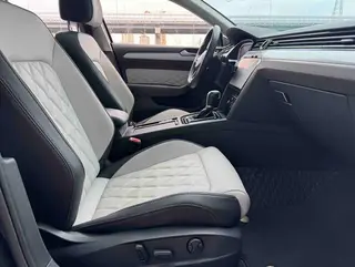 Volkswagen Magotan 2023 200 Edición conmemorativa de 10,000 vehículos 330TSI DSG De lujo interior foto 7