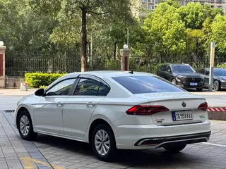 Volkswagen Bora 2024 200TSI DSG Versión Changxing exterior foto 4 Volkswagen Bora 2024 200TSI DSG Versión Changxing exterior foto 4