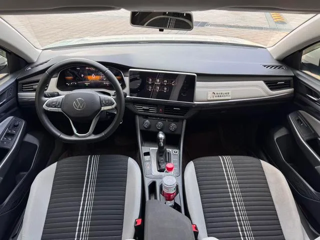 Volkswagen Bora 2024 200TSI DSG Versión Changxing interior foto 9 Volkswagen Bora 2024 200TSI DSG Versión Changxing interior foto 9