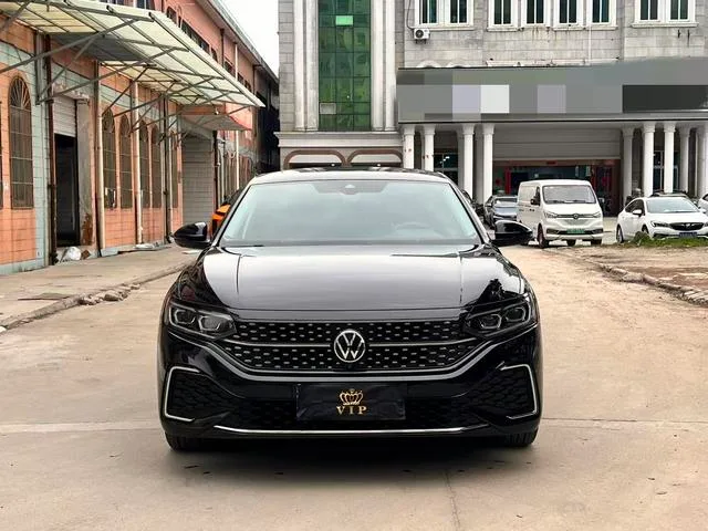 Volkswagen Passat 2023 Restyling 330TSI Star Deluxe Edition exterior photo 2 Volkswagen Passat 2023 Restyling 330TSI Star Deluxe Edition exterior photo 2