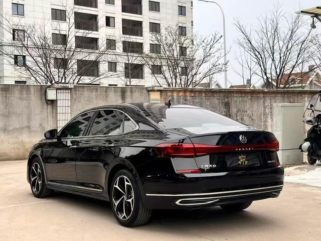 Volkswagen Passat 2023 Restyling 330TSI Star Deluxe Edition interior photo 6 Volkswagen Passat 2023 Restyling 330TSI Star Deluxe Edition interior photo 6