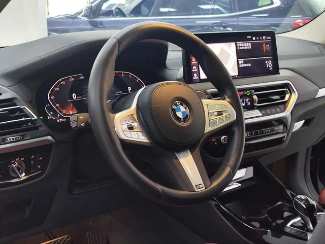 BMW X3 2022 Segundo cambio xDrive30i Líder M Traje de noche Yao exterior foto 9