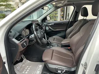 BMW X1 2022 sDrive25Li Leading Type interior photo 12 BMW X1 2022 sDrive25Li Leading Type interior photo 12