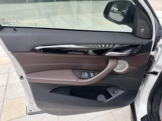 BMW X1 2022 sDrive25Li Leading Type interior photo 13 BMW X1 2022 sDrive25Li Leading Type interior photo 13
