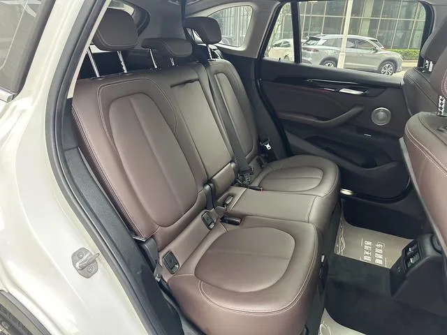 BMW X1 2022 sDrive25Li Leading Type interior photo 18 BMW X1 2022 sDrive25Li Leading Type interior photo 18