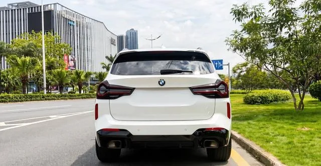 BMW X3 2023 xDrive30i Tipo de lujo M Traje de noche Yao exterior foto 4 BMW X3 2023 xDrive30i Tipo de lujo M Traje de noche Yao exterior foto 4