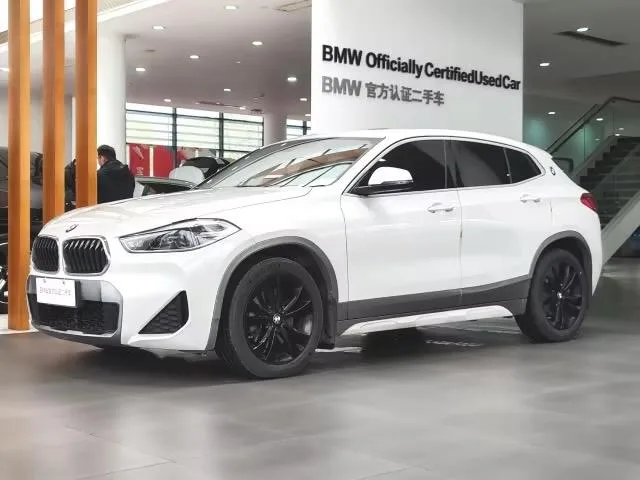 BMW X2 2021 sDrive25i M Спортивный костюм экстерьер фото 1 BMW X2 2021 sDrive25i M Спортивный костюм экстерьер фото 1