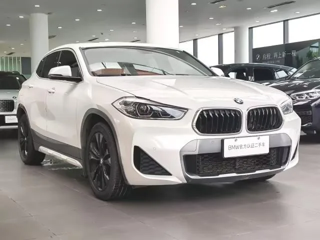 BMW X2 2021 sDrive25i M Спортивный костюм экстерьер фото 3 BMW X2 2021 sDrive25i M Спортивный костюм экстерьер фото 3