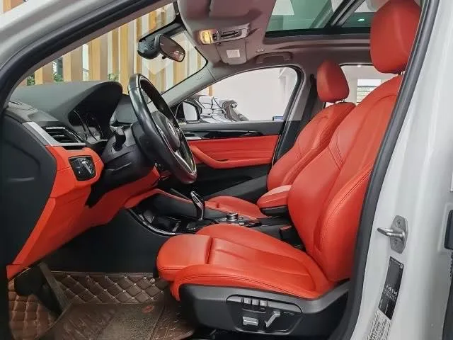 BMW X2 2021 sDrive25i M Спортивный костюм интерьер фото 9 BMW X2 2021 sDrive25i M Спортивный костюм интерьер фото 9