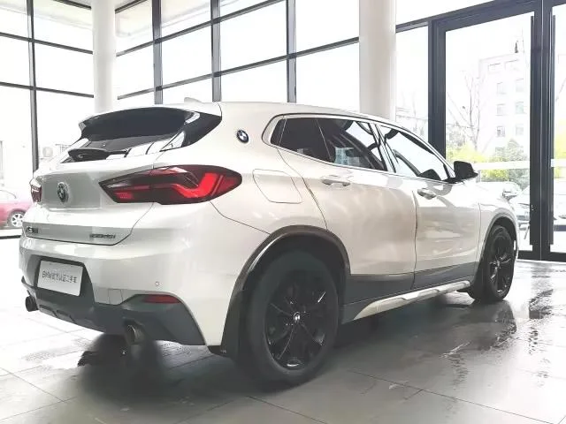 BMW X2 2021 sDrive25i M Спортивный костюм интерьер фото 13 BMW X2 2021 sDrive25i M Спортивный костюм интерьер фото 13