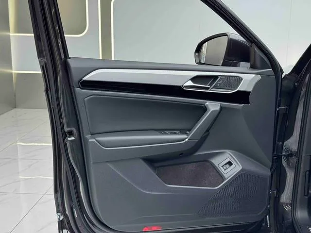 Volkswagen Tayron 2021 330TSI Deux roues motrices 3 Anniversaire édition limitée intérieur photo 12 Volkswagen Tayron 2021 330TSI Deux roues motrices 3 Anniversaire édition limitée intérieur photo 12