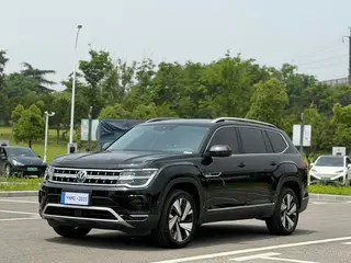 Volkswagen Teramont 2023 330TSI Edición Deluxe con tracción en dos ruedas