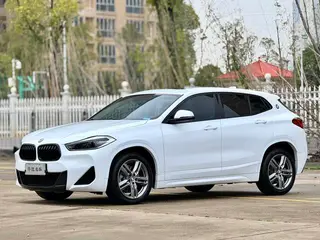 BMW X2 2022 sDrive25i M Спортивный костюм